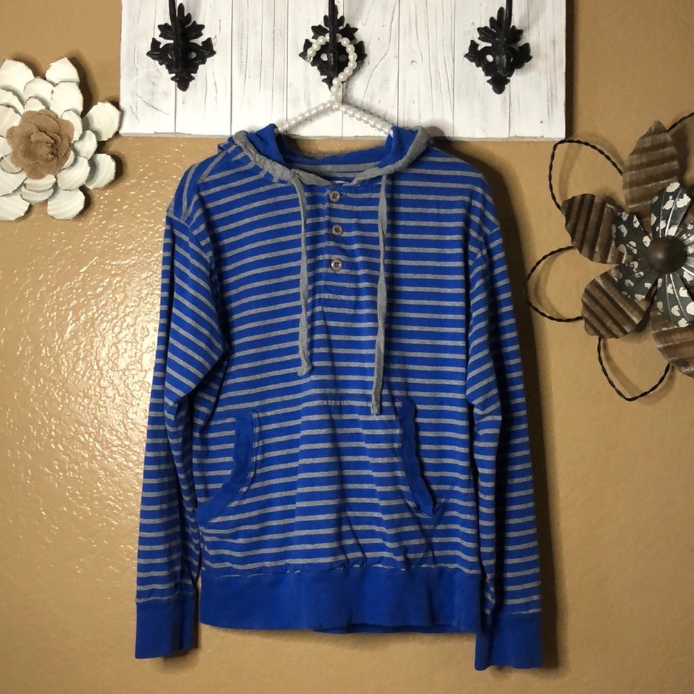 4/$25 PJ Mark Striped Blue Sweater Medium